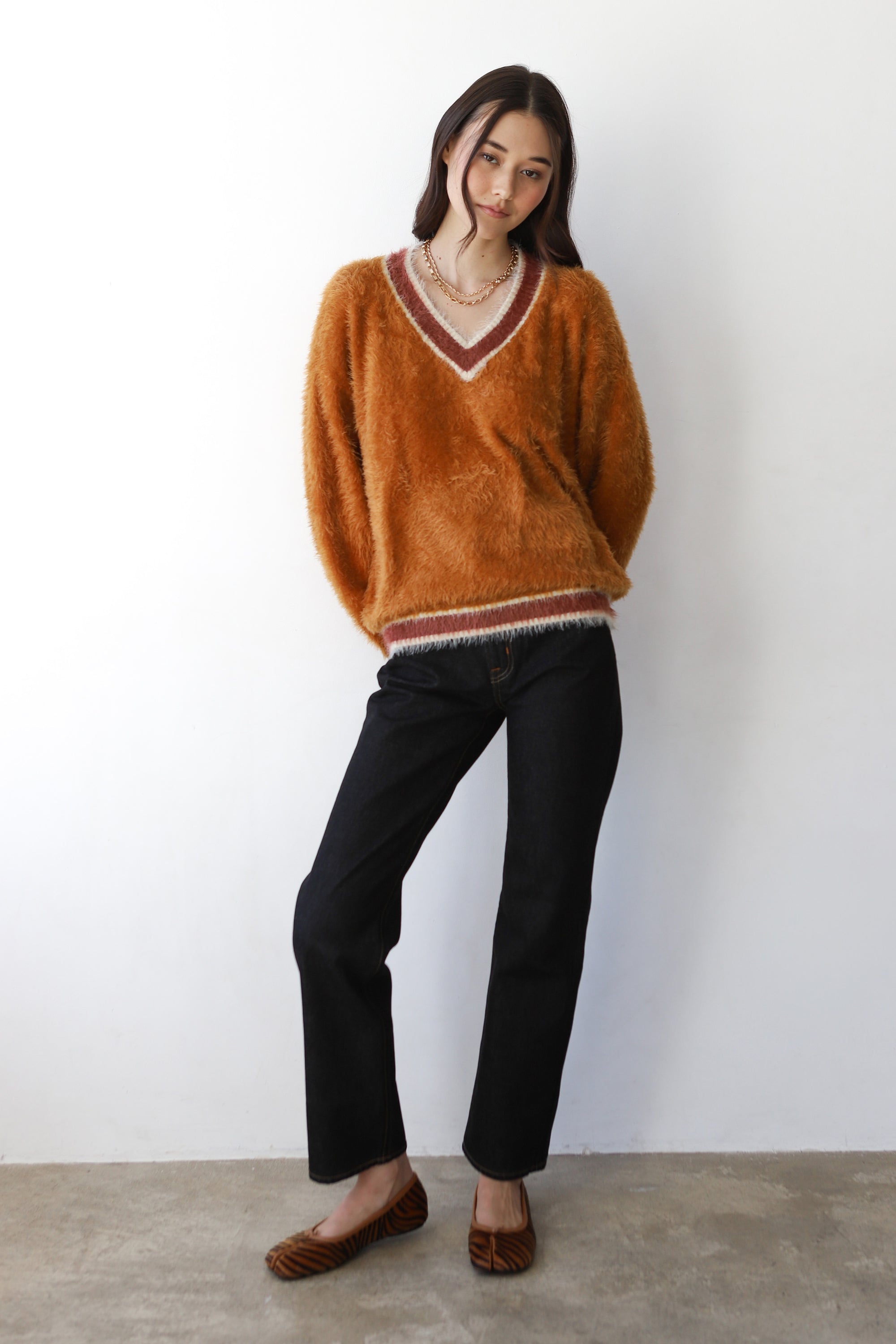 Tina V-Neck Pullover - Bronze